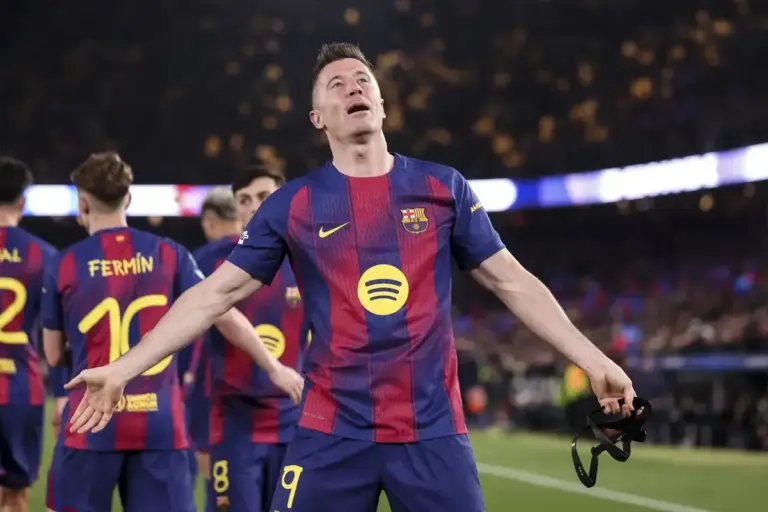 Robert Lewandowski’s Renewal Offer: Does It Make Sense For FC Barcelona?