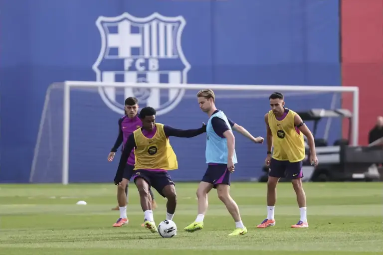 FC Barcelona Stars Eric Garcia And Alejandro Balde Back On Grass As Flick Tests Four New La Masia Gems