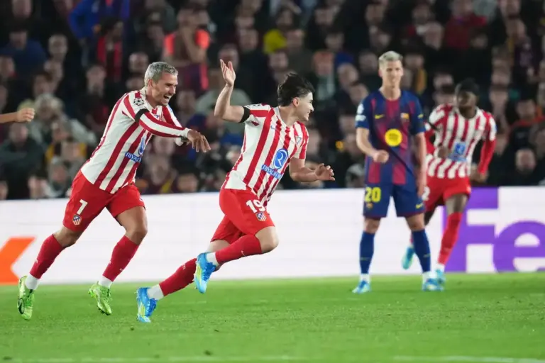 Barcelona Vs. Atletico Madrid: Alvarez Scores Screamer Immediately After Cubarsi Red Card (VIDEO)