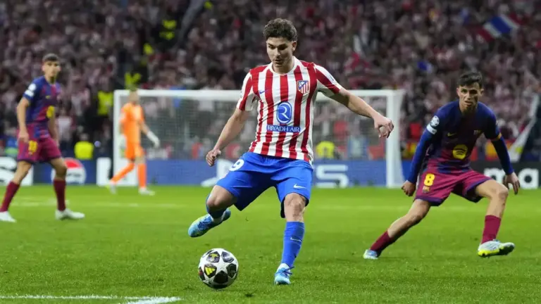 Atletico Madrid Star Julian Alvarez Responds to Barcelona Rumours