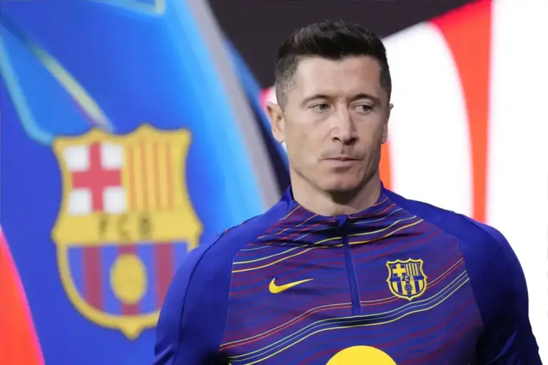 Robert Lewandowski: ‘He’s now a substitute at Barcelona’