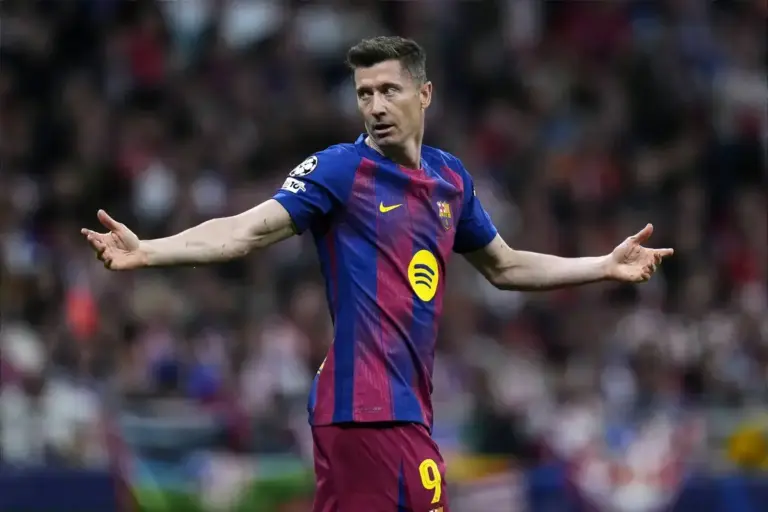 Reshad Rahman Barcelona News – Robert Lewandowski Unhappy With Renewal Offer