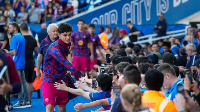 Hector Fort Dortmund Move Gathers Pace as Barca Weigh a Loan Against €15-20m