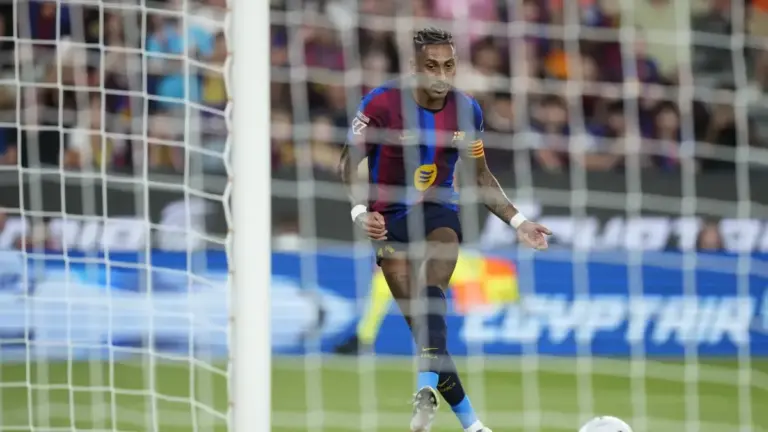 Raphinha Barcelona No 9 Claim Grows After Athletic Opener