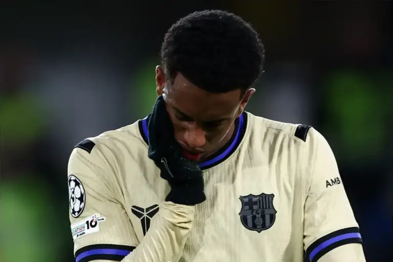 Alejandro Balde Liverpool Interest Grows as Mendes Lands in Barcelona